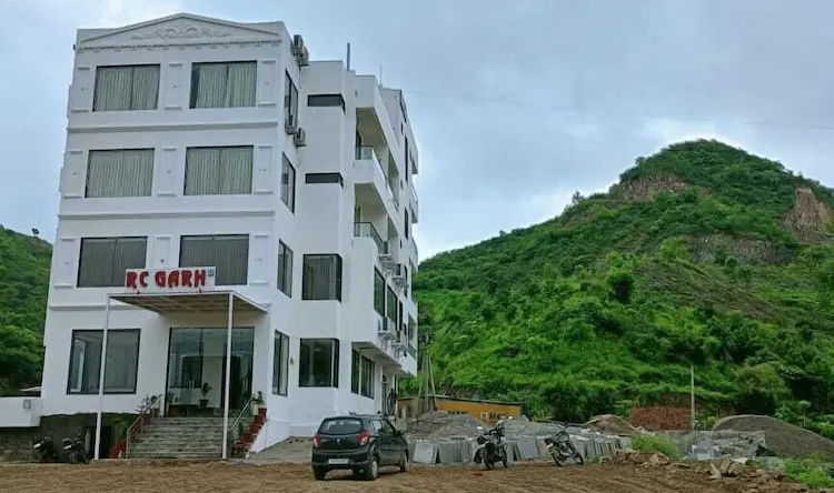 Hotel Rc Garh, Котри Ка Дхана — фото 1