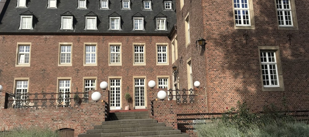 Schlosshotel Diersfordt, Wesel — photo 1