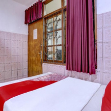 Oyo 90201 Hotel Bina Artha, Мангупура — фото 3