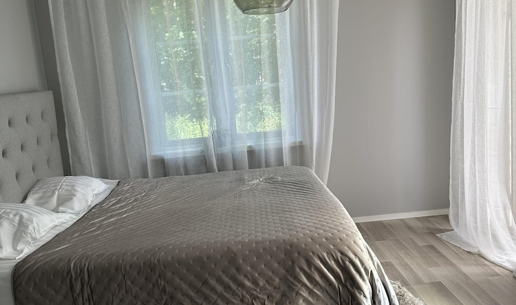 Stockholm - 5-Beds - Sleeps 12 - Garden, Спонга — фото 1