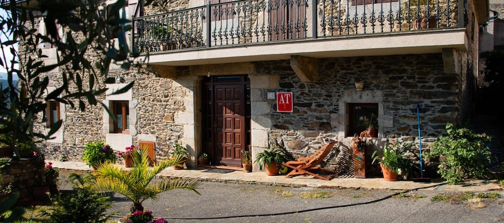Apartment With 2 Bedrooms In Viveiro, With Wonderful Mountain View, Enclosed Garden And Wifi Near The Beach, Вивейро — фото 1