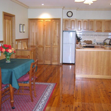 Buttercup Cottage and Private Apartment, Merrijig — photo 5
