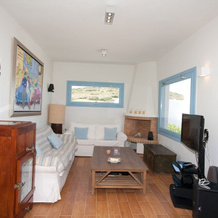 Beautiful 8-person Family Villa with Great Views by VillaRentalsgr, Ampelas — photo 5