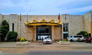 Avenra Beach Hotel