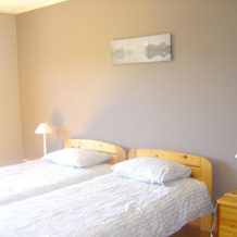 House With 5 Bedrooms in Bertogne, With Wonderful Lake View, Furnished Garden and Wifi, 兰讷斯 — 照片 3