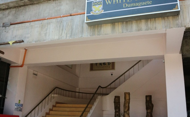 ZEN Rooms Basic White Knights Dumaguete, 杜马格特 — 照片 1