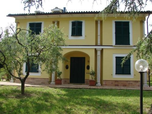 Villa Contrada San Pietro, 莫利亚诺 — 照片 1