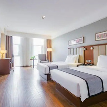 Heyi Hotel– Karamay Bairui Square Petroleum Mansion Branch, Карамай — фото 4