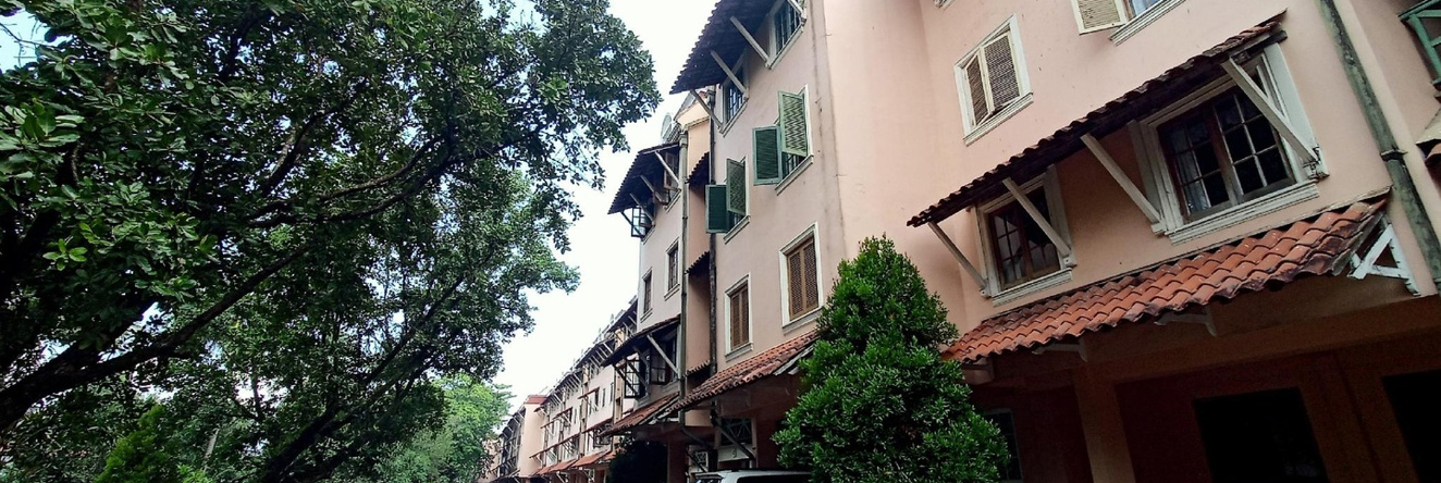 Condominium Lippo Carita by Eneng, 卡里塔 — 照片 1