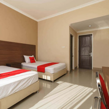 RedDoorz @ Hotel Putri Gading Bengkulu, Bengkulu — photo 3
