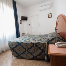 Hotel Lorenzo, 切莱利古雷 — 照片 5