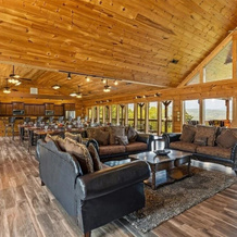 Gatlinburg Mansion 14 Bedroom Cabin by RedAwning, Pittman Center — photo 2