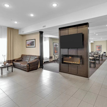 Duvernay Inn & Suites, Фокс-Крик — фото 4
