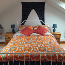 Canal-Side 5-Bed Cottage - Sleeps 10, Pet Friendly, Эндон — фото 4
