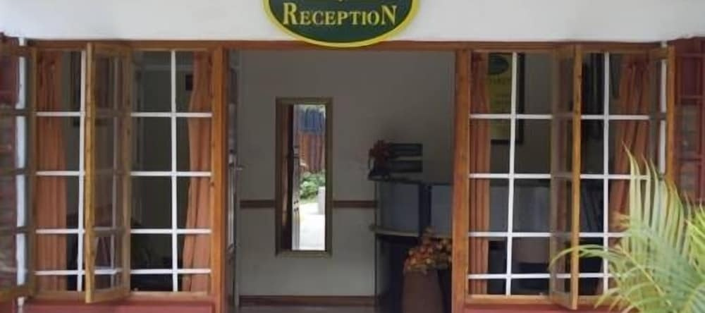 Annie's Lodge Blantyre, Blantyre — photo 1