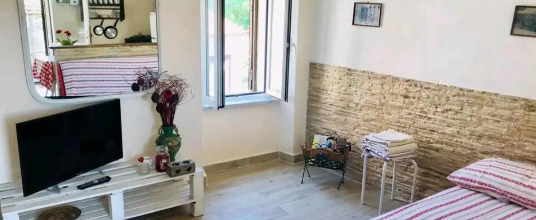 La "Casina Nel Borgo" , Relax A Un Passo Dalle 5 Terre, Виллафранка-ин-Луниджана — фото 1