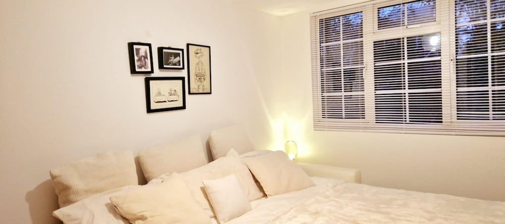 1 Bed Cottage-Museum View-Garden-Free Parking, Уэйбридж — фото 1
