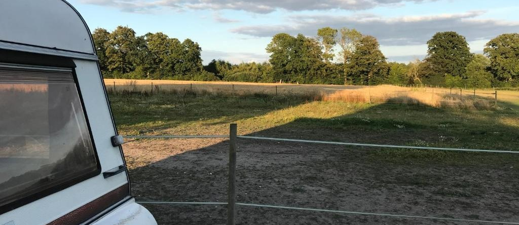 SIMPLE LIVING - Beds 190 cm - Dogs welcome on request - CARAVAN - COSY FARM BnB, 瓦尔瑟 — 照片 1