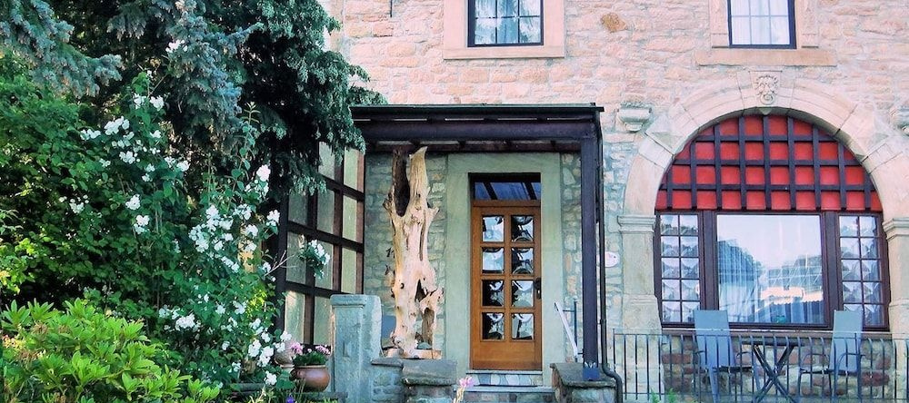 Gästehaus Burg Molbach, 克罗伊曹 — 照片 1
