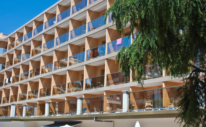 Hotel Bon Repos, Calella — photo 1