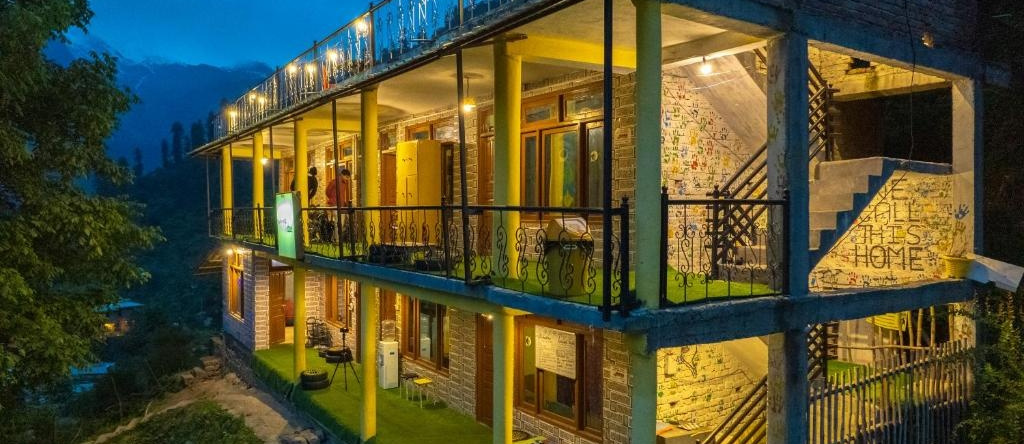 Whoopers Hostel Tosh, Tosh — photo 1