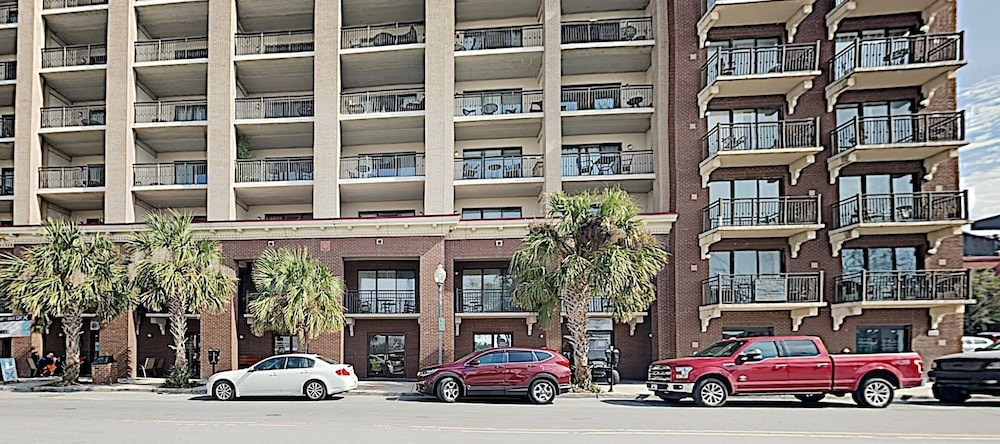 New Listing! Walkable Historic District 1 Bedroom Condo, Уилмингтон — фото 1