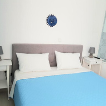 White & Blue, Perissa — photo 3