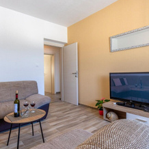 "Nice Home In Podstrana With Wifi And 2 Bedrooms", 波德斯特拉纳 — 照片 3
