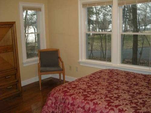 The Lake House, Sharon — photo 1