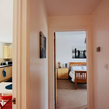 Contemporary 2 bedroom, Newtownabbey — photo 4