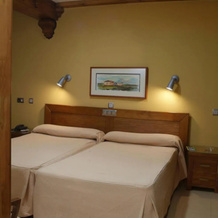 Hotel Menano, 曼萨纳雷斯 — 照片 4