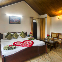 Tusk And Roar Corbett Resort, 奈尼塔尔 — 照片 2