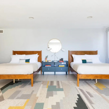 Beachcomber by AvantStay | 1 Block from Beach - Modern Estate w/ Ocean Views, 莱奥卡迪亚 — 照片 3