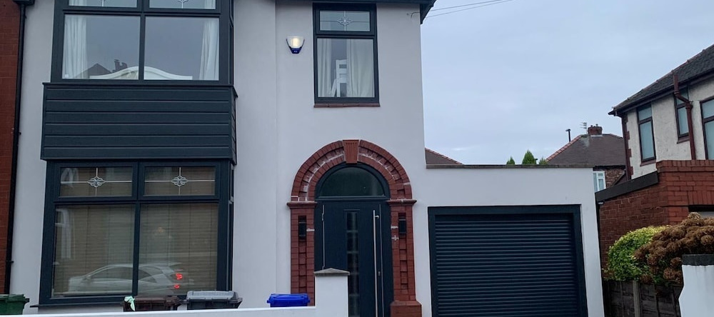 Family Home, Droylsden — photo 1