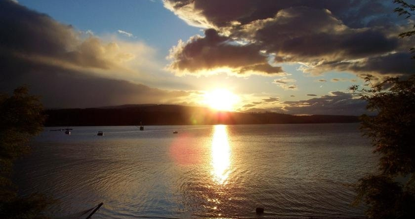Ships Point Inn, Fanny Bay — photo 1