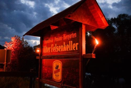 Gasthof Alter Felsenkeller, Шёнбург — фото 1