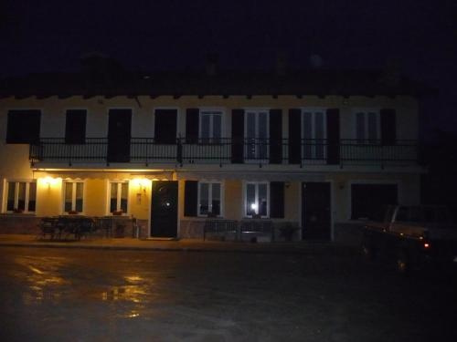 Agriturismo Cascina Vrona, Monteu Roero — photo 1