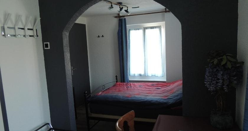 Hotel de la Gare, 蒙塔尼 (FR) — 照片 1