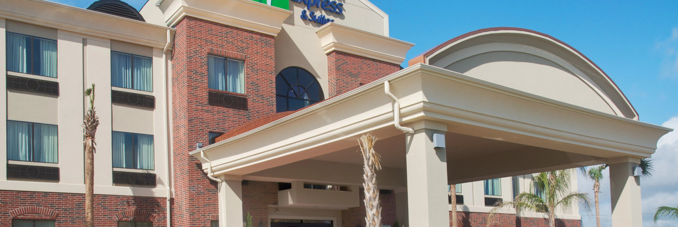Holiday Inn Express Hotel & Suites Winnie by IHG, 温尼 — 照片 1