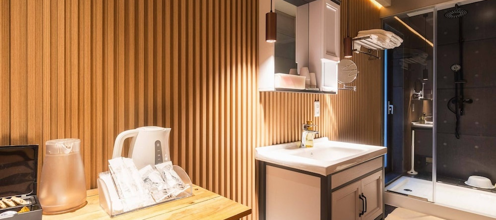 Springs Village Tanzawa Spa Resort, Хирацука — фото 1