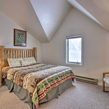Fireplace & Stream Access: Cozy Grand Lake Retreat, Гранд-Лейк — фото 3