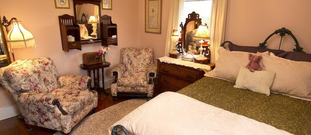 The Bissell House Bed and Breakfast, South Pasadena — photo 1