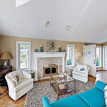 Stunning Coastal Getaway W/ Firepit, Walk To Beach 3 Bedroom Home, Oceanside — photo 2
