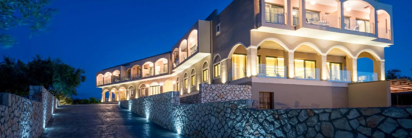 Elegance Luxury Executive Suites - Adults Only, Циливи — фото 1