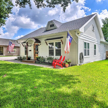 Historic + Fully Renovated Waxahachie Home!, Ваксахачи — фото 2