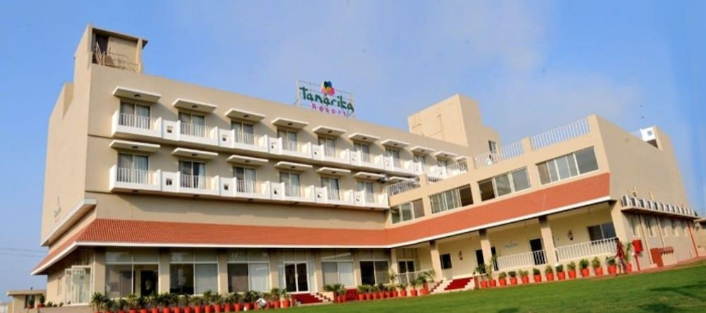 Tanarika Resort, Bhusawal — photo 1