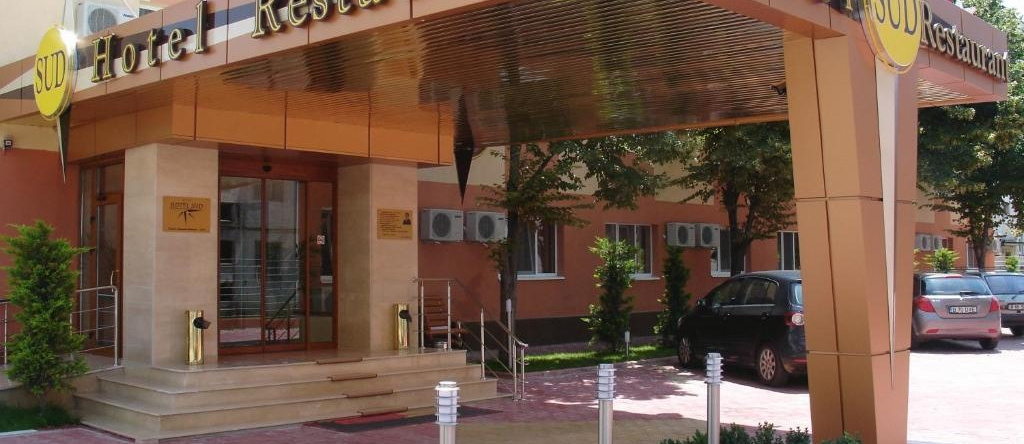 Hotel Sud, 久尔久 — 照片 1