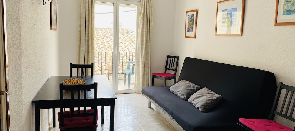 Apartamentos Mitus, Канет-де-Мар — фото 1