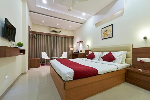 Hotel Sai Deluxe, Sangli — photo 1