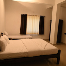 Hotel Blue Rays, Yojana Nagara — photo 4